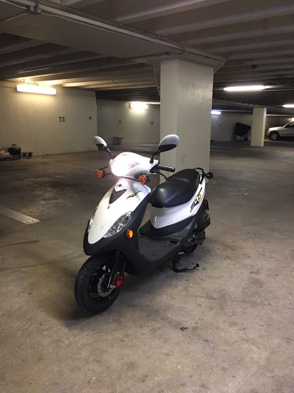 BRAND NEW Sym DD50 Moped 50cc
