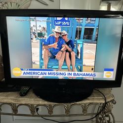 TV Coby 32”W/Remote
