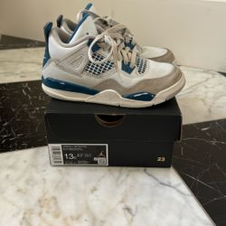 Child size 13 Jordan 4 Retro off white/ Military blue 