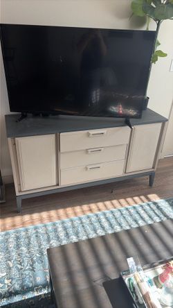 ENTERTAINMENT CENTER
