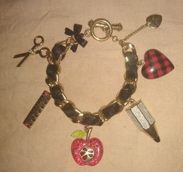 Teacher Appreciation Charm Bracelet. Beautiful ❤️