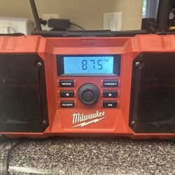 Milwaukee Radio Without Bluetooth 