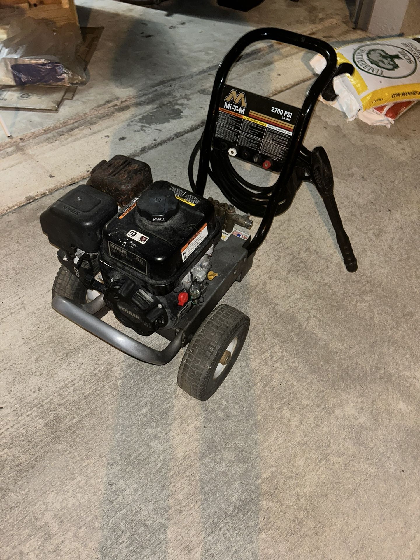 Mi T M Pressure washer 2700 PSI