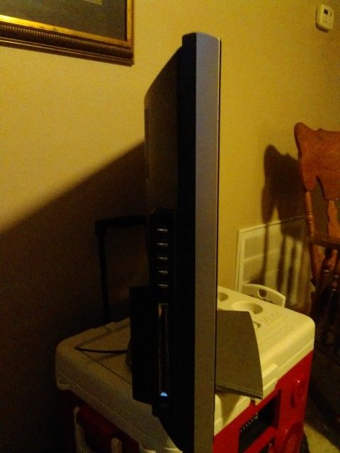Toshiba 31" TV With Attached CD Player
