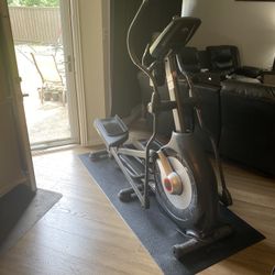 Schwinn 470 Elliptical w Base Mat