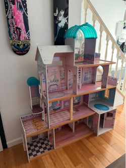 4ft KidKraft Barbie Dollhouse 12” doll