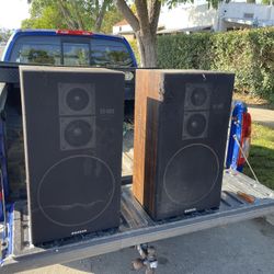 Speakers Towers Sanyo SS-685 Sony Polk Klipsh Bose