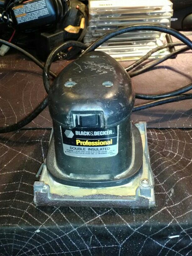 Black And Decker Palm Sander