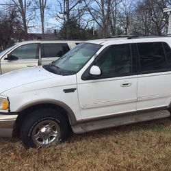 2000 Ford Expedition  Used Not Running  For Parts. Will Have To Tow