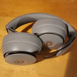 Beats Solo Pro Wire