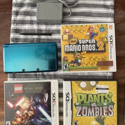 Nintendo 3DS W/ Games And Charger