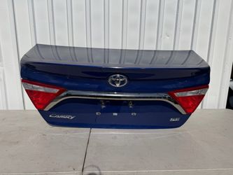 2015-2016- 2017 TOYOTA CAMRY TRUNK DECK LID OEM