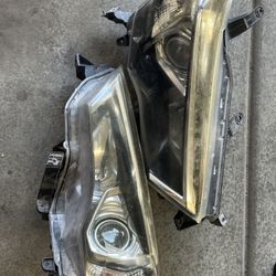 2014 Toyota 4Runner Headlights
