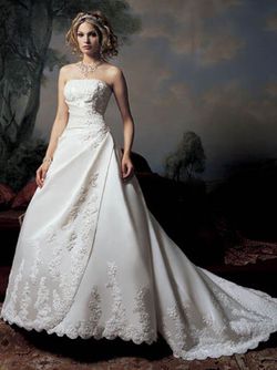 Demetrios Collection Wedding Dress-NEVER USED