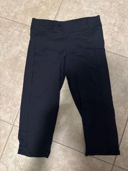 Black Capri Athletic Leggings Large