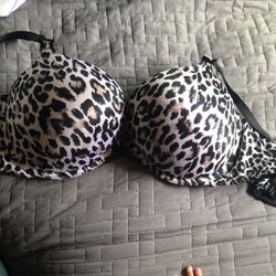 Victoria secrets 38c & 38D
