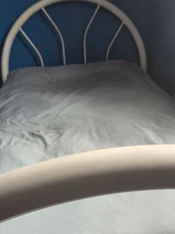 Twin Size Metal Bed