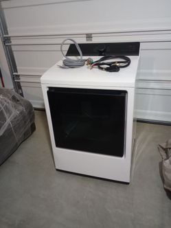 LG Smart Electric Dryer NOT GAS Easy Load Door NEW CONDITION