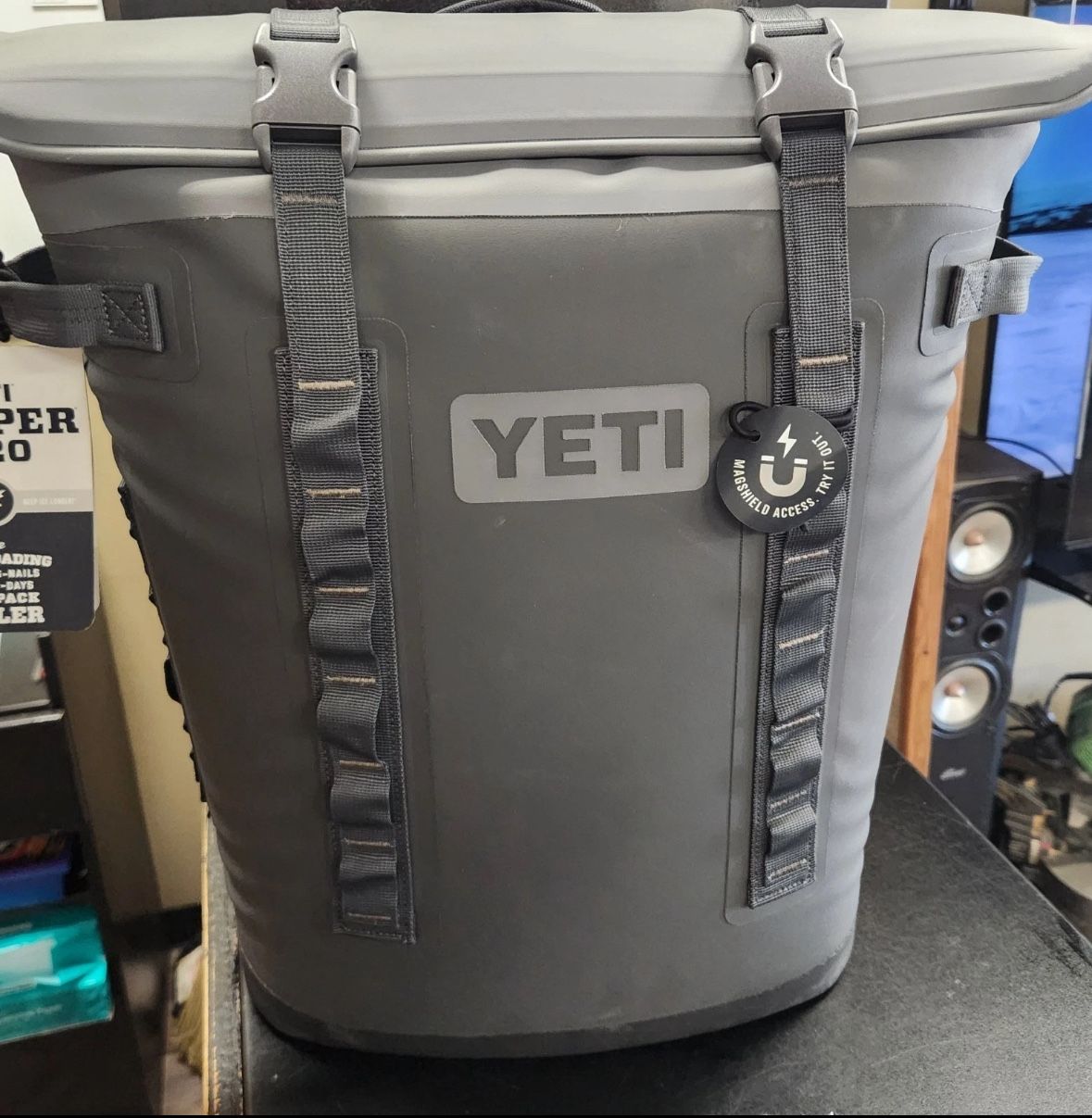 YETI Hopper M20 Soft Backpack Cooler / Charcoal, Fits 36 Cans, Brand NEW