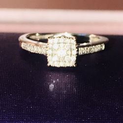 Engagement Ring - 10K White Gold Ring – Size 6 – 17g 