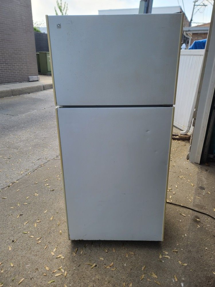 Refrigerator Fridge