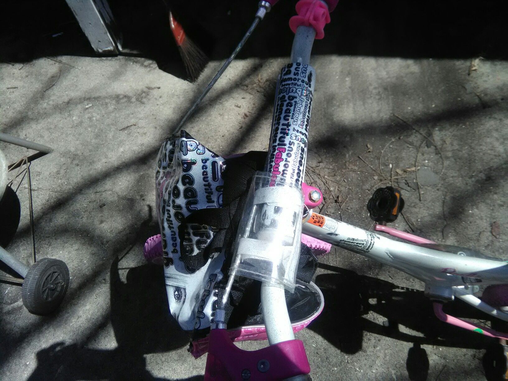 Girls bike Barbie