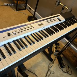 Casio PX5S Synth