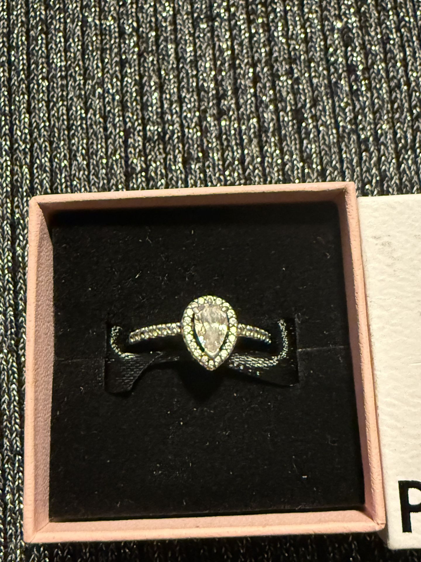 ✨ Pandora Pear-Shaped Sparkling Halo Ring 