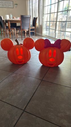 Mickey and Minnie  Halloween pumpkin set