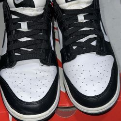 Nike Panda Dunks