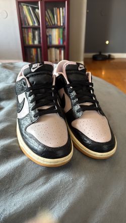 Nike Dunks size 12