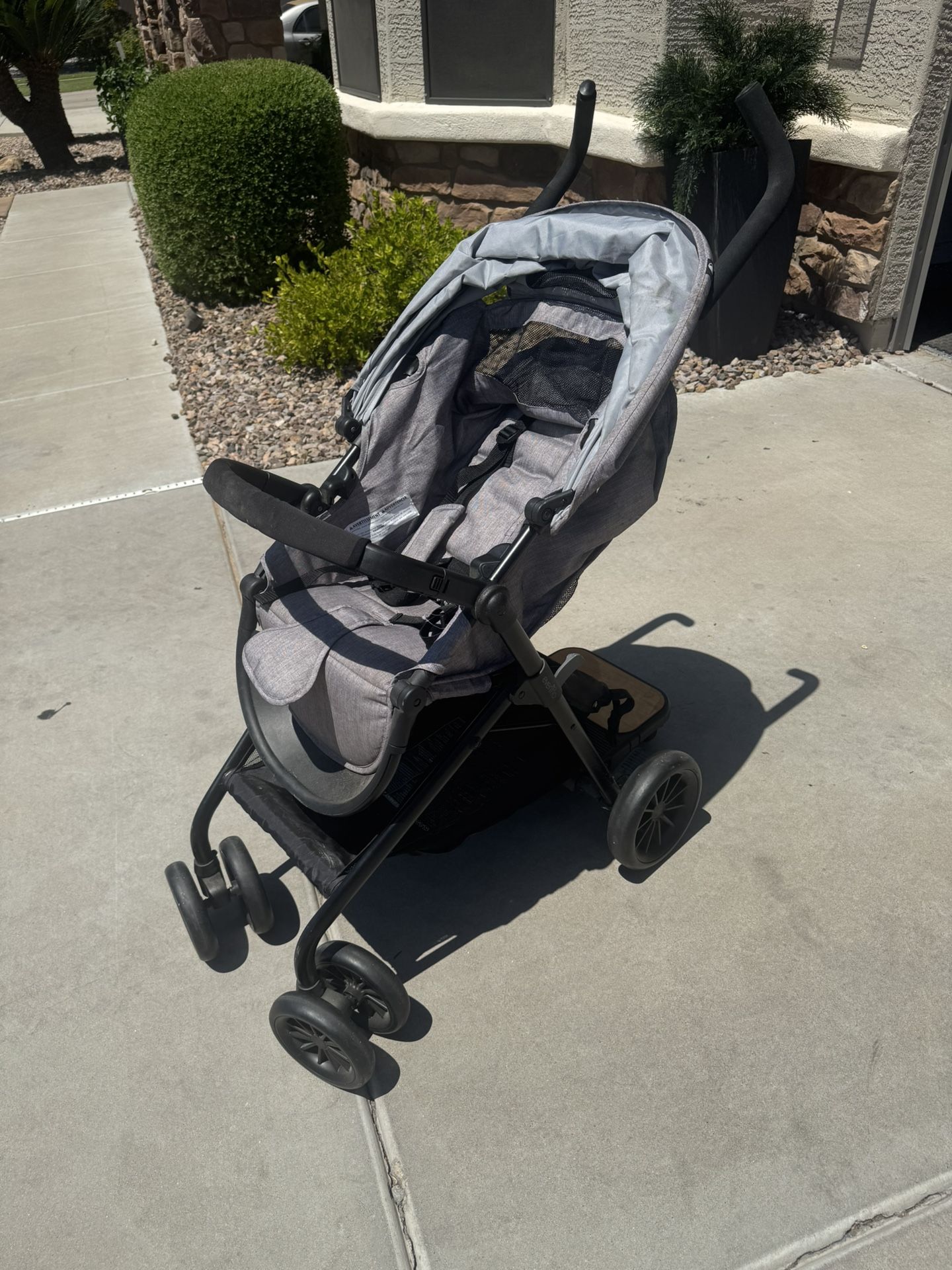 Even Flow Stroller Purchased for the grandkids No longer use Has the stand up board attached