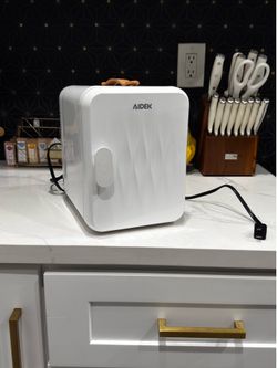 Aidek portable mini Fridge- Cool & Warm