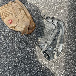 Softball Gloves 