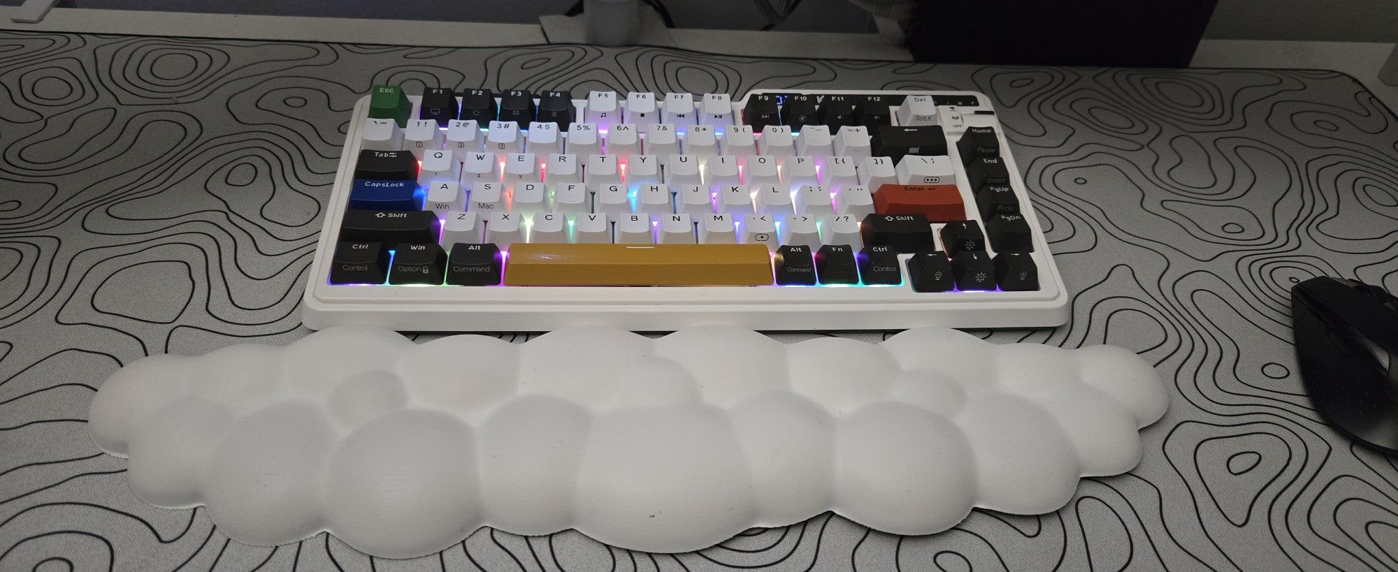 USB Keyboard And Hand Rest