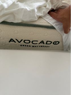 queen size bed and mattress very new