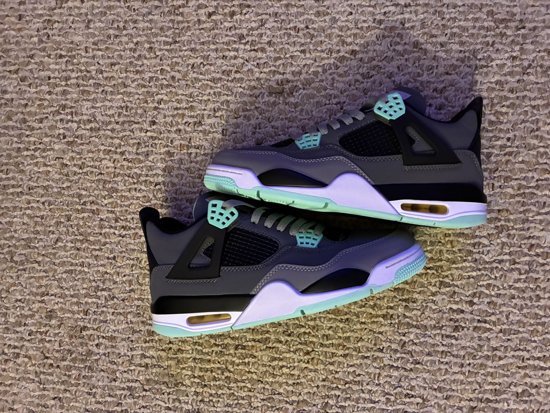Jordan Glow 4s For Sale Size 10 200$