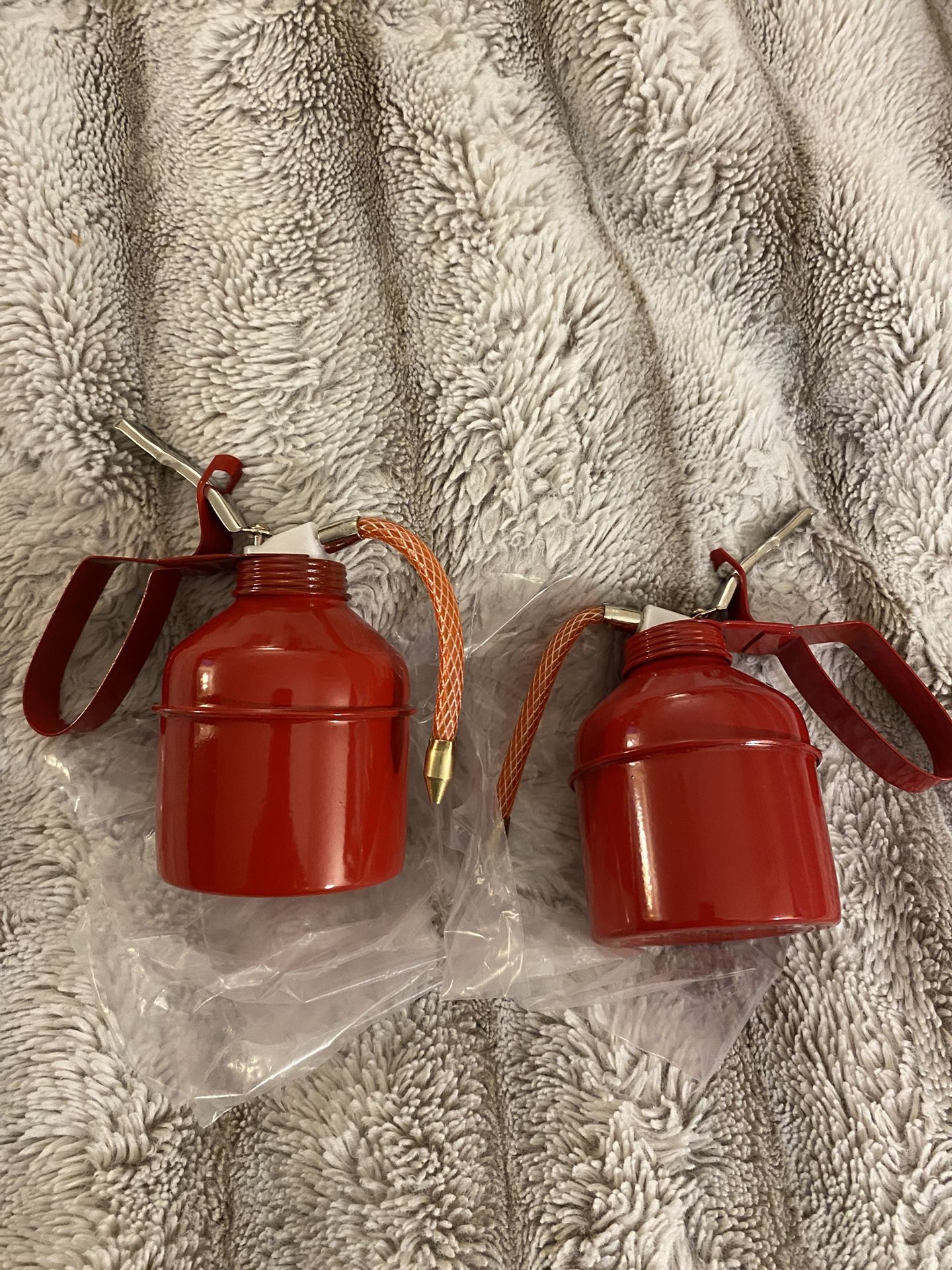 Red Metal Flexible Nozzle Spray Oil Cans