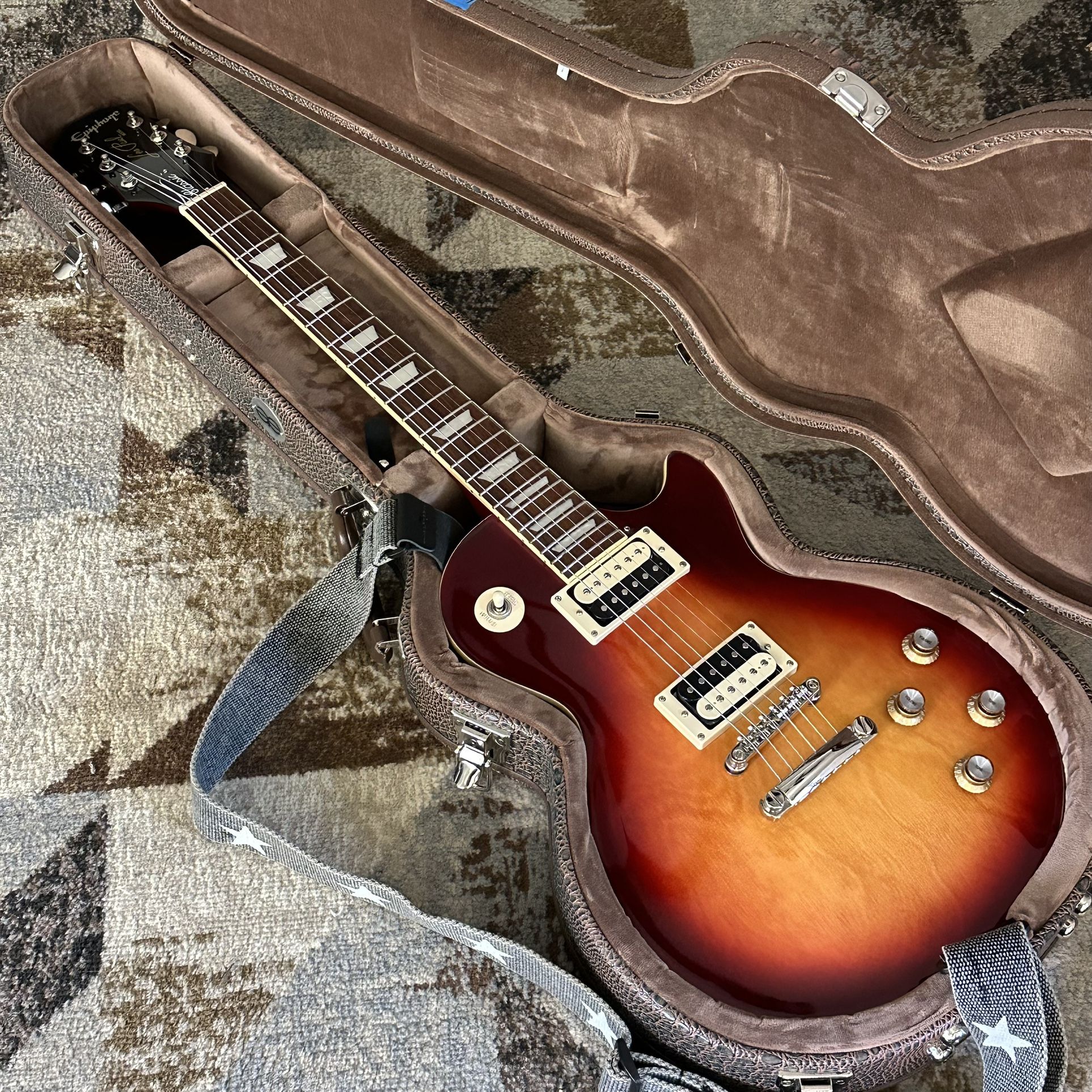 MINT Epiphone Les Paul Classic Heritage Cherry