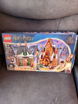 LEGO Harry Potter Hogsmeade Village Visit 76388