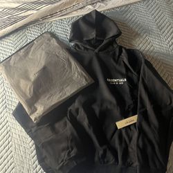 ESSENTIALS fear of god 