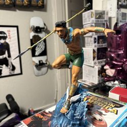 Namor statue