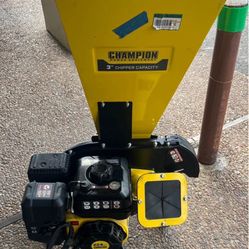 Champion Power Equipment 3 in. Dia 224 cc 2-in-1 Upright Gas Powered Wood Chipper Shredder