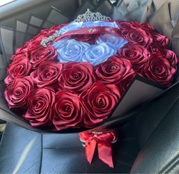 ✨ A Royal Bouquet That Lasts Forever ✨