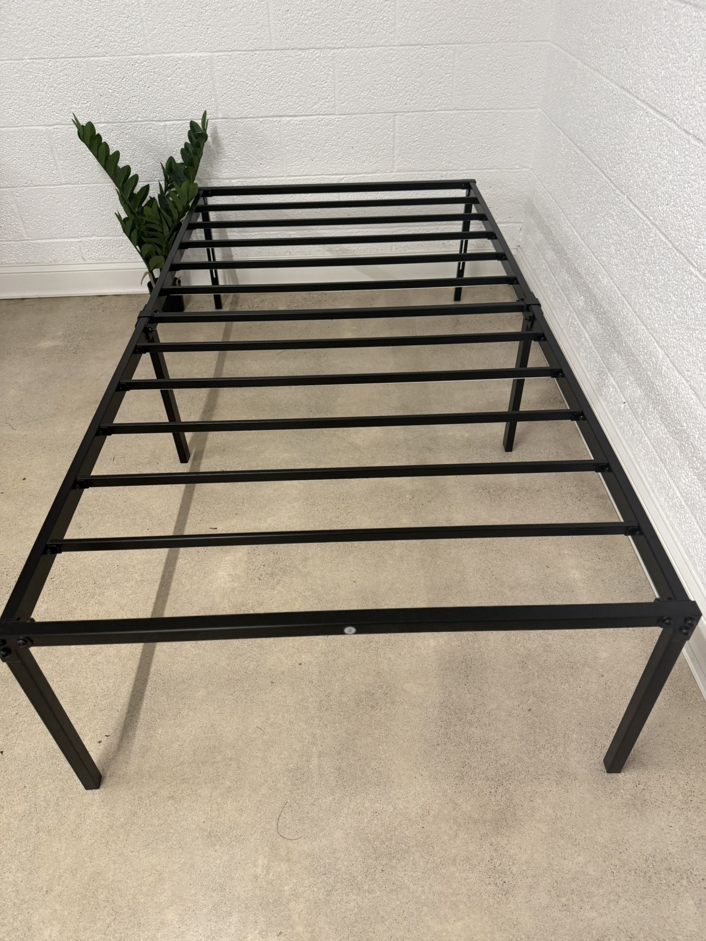 NEW!! Twin Bedframe