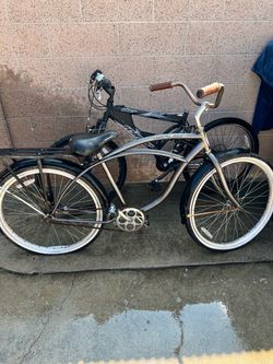 Schwinn Beach cruiser