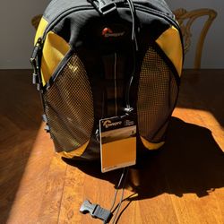 Camera Bag / Lowepro DryZone 200