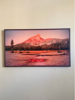 Samsung 55" The Frame 4K Smart TV (With Customizable Frame Bezel)
