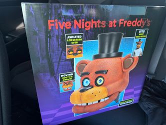 Jazwares Five Nights at Freddy's Freddy Fazbear Helmet