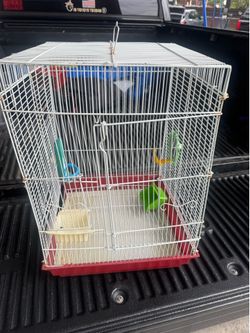 use birdcage cage tray has little crack in it it can be be replaced but only